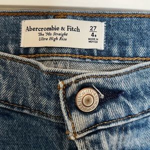 Abercrombie 90’s straight ultra high rise jeans